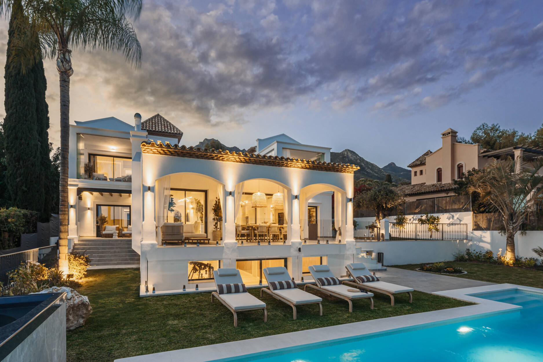 Mediterraan geïnspireerde villa aan Marbella's gewilde Golden Mile