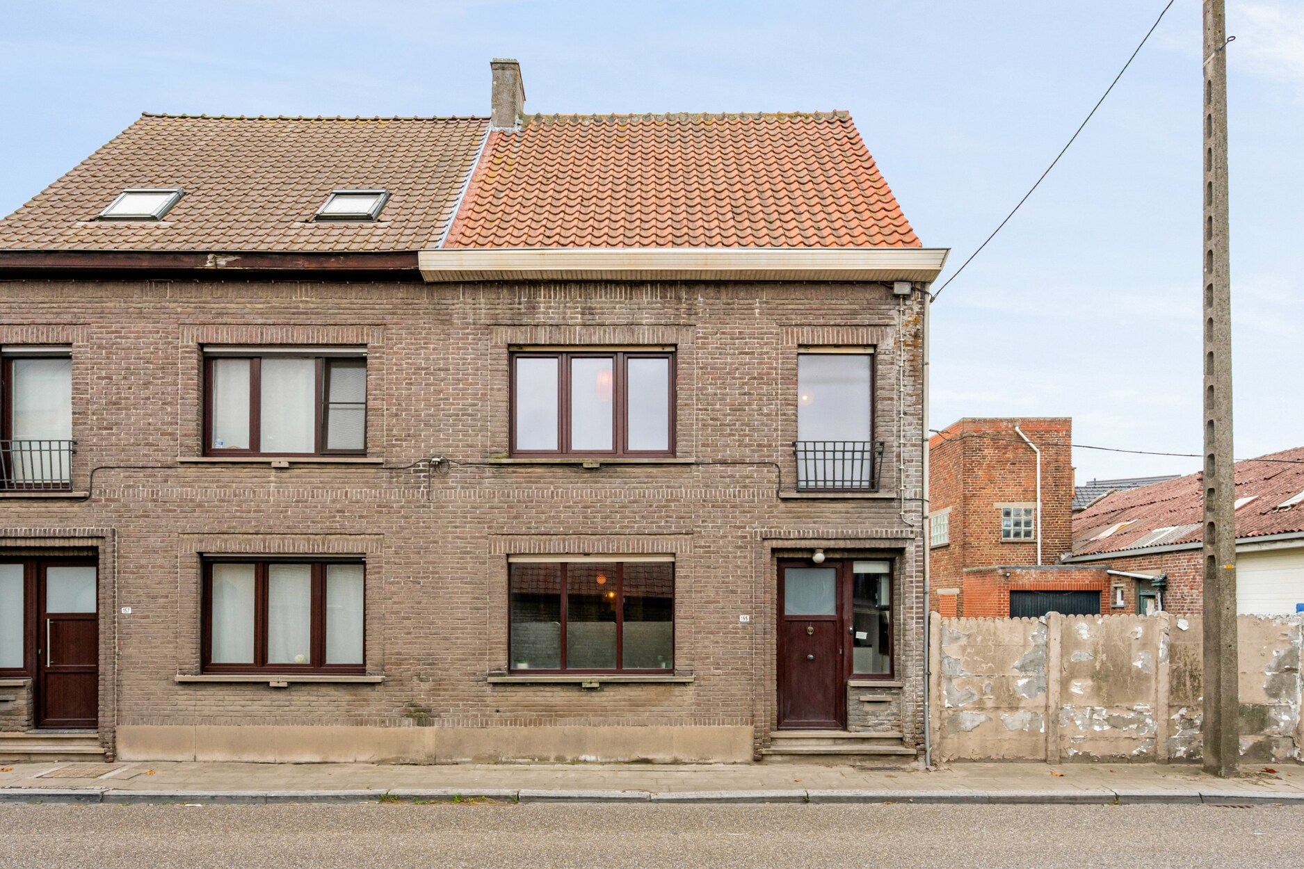 Ruime woning met tuin en garage nabij centrum Deinze