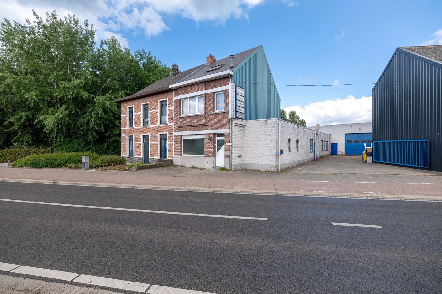 Kantoorgebouw op goede locatie