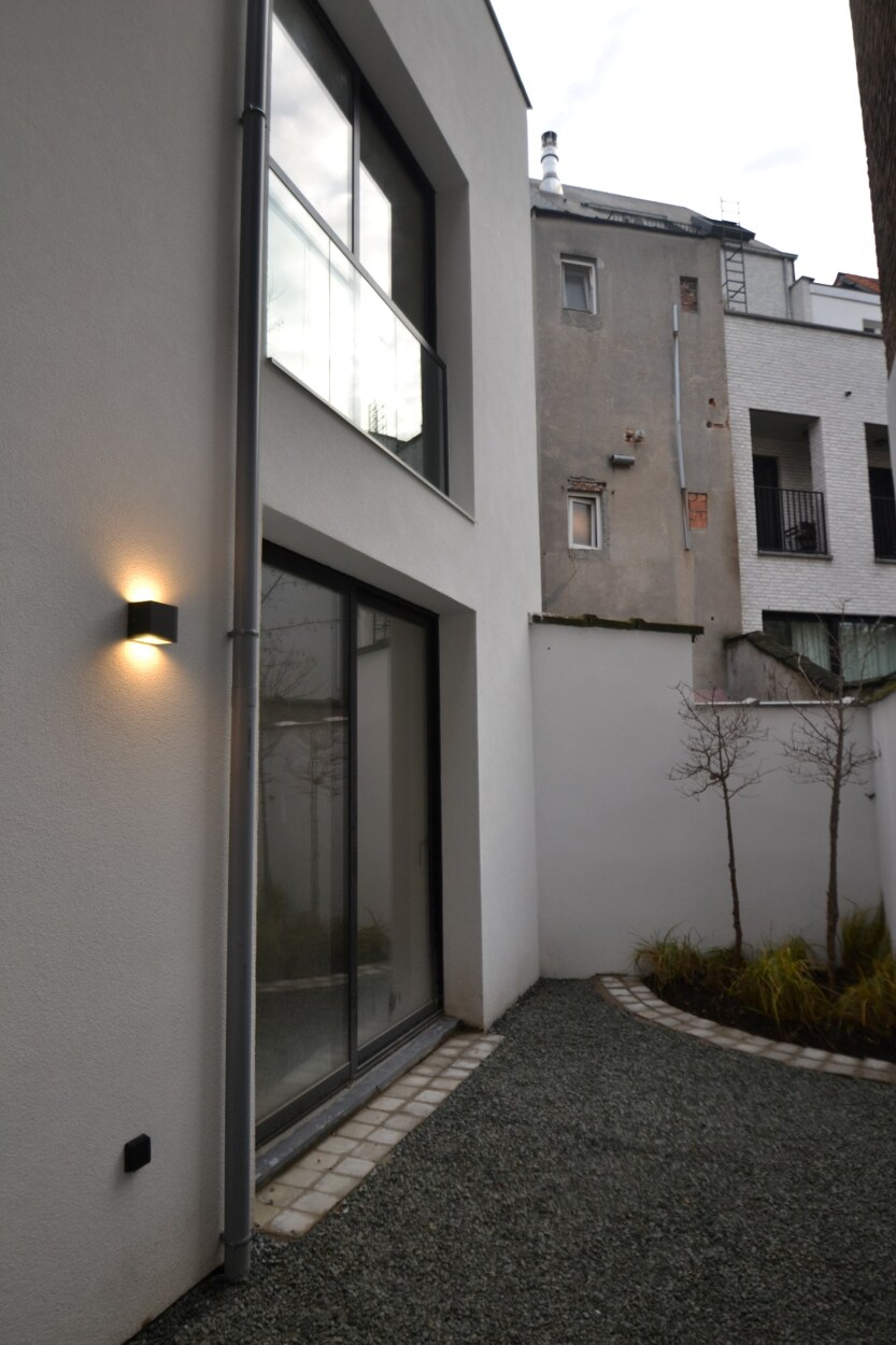 Recent vernieuwd glvl. app. op toplocatie nabij Marnixplein