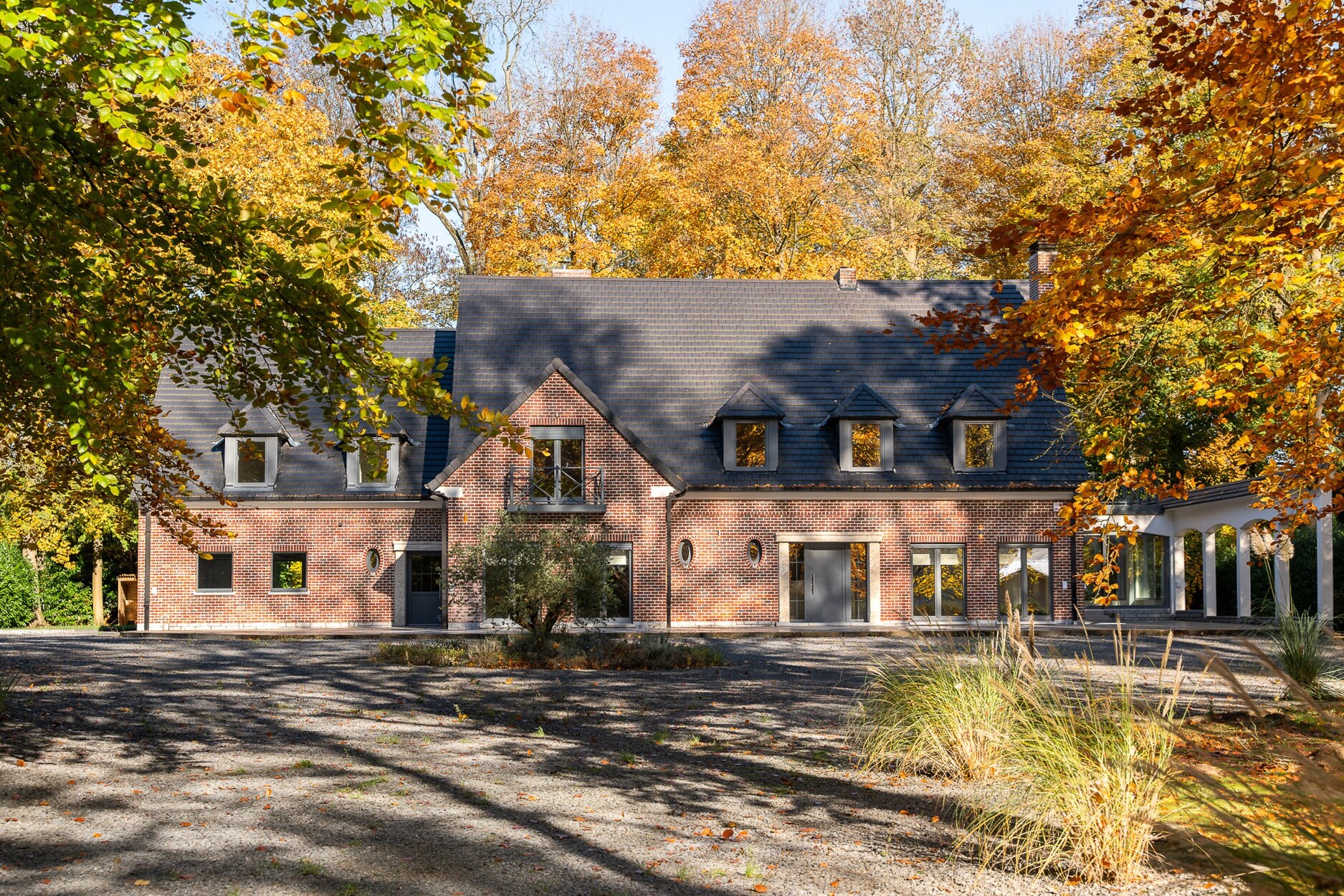Bois de Mai - Gerenoveerde villa met bijgebouw