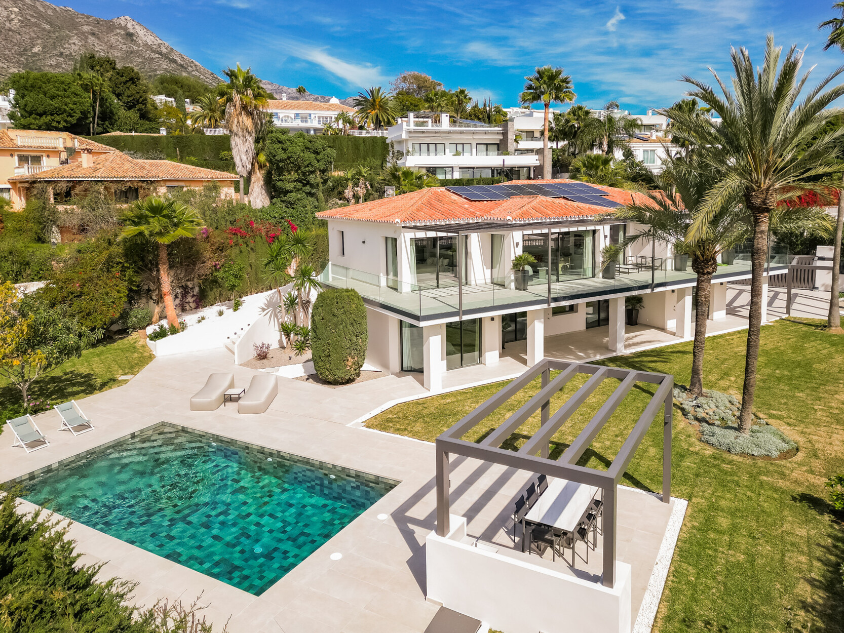 Newly renovated villa with sea views and perfect for families