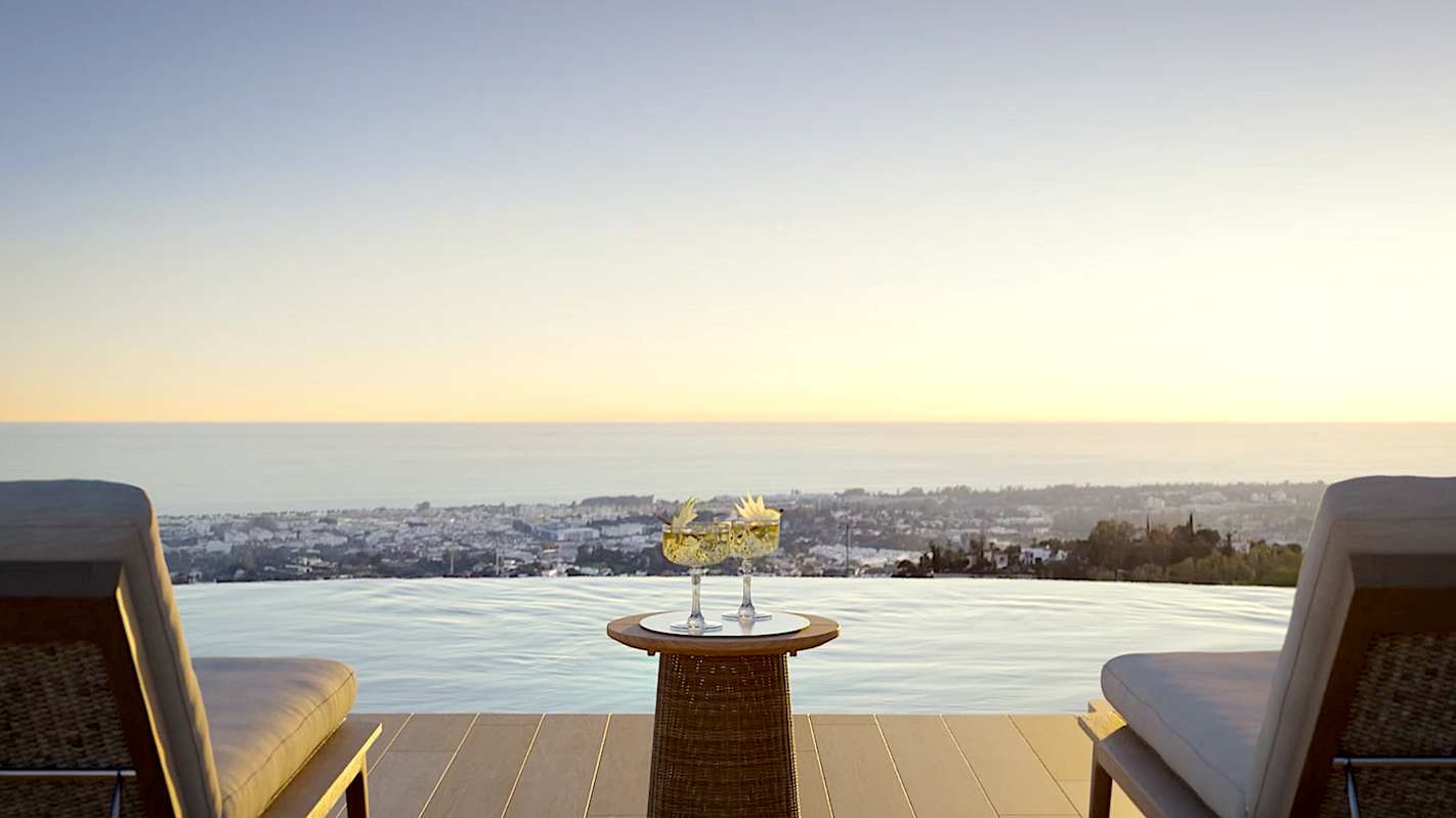 Exclusief nieuw gebouwd duplex penthouse met panoramisch uitzicht op zee en privézwembad in El Madroñal