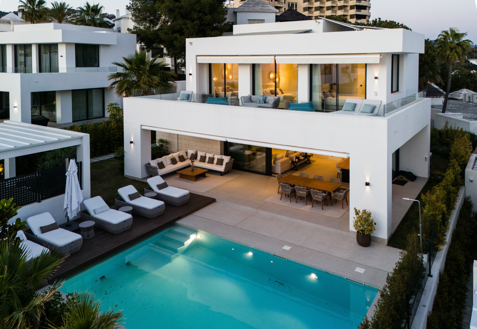 Elegante villa met mediterraan licht in Río Real, Marbella