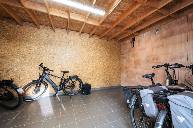 Benedenwoning te Oosteeklo