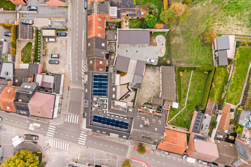 Commercieel kantoor te Oosteeklo