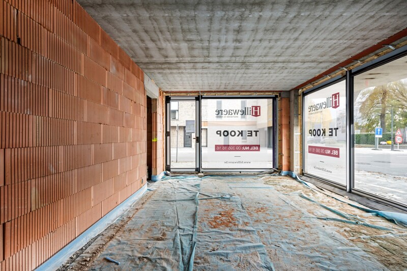 Commercieel kantoor te Oosteeklo