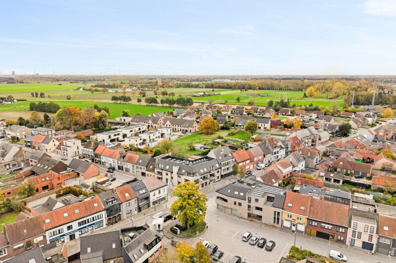 Commercieel kantoor te Oosteeklo