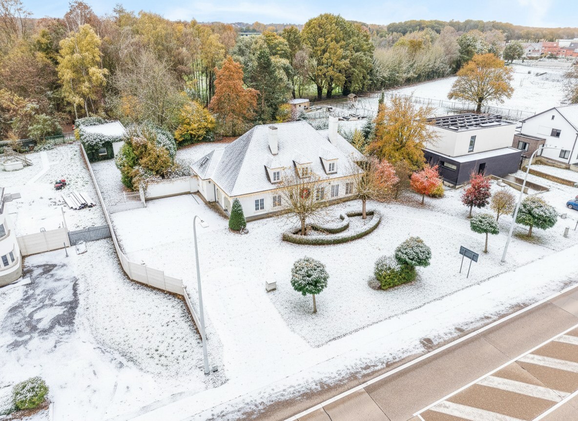 Tijdloze villa met zonnige tuin en grote losstaande garage op 29 are