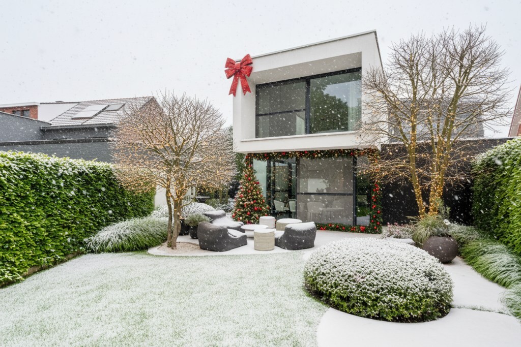 Moderne woning met prachtige tuin in Kontich op 504m²