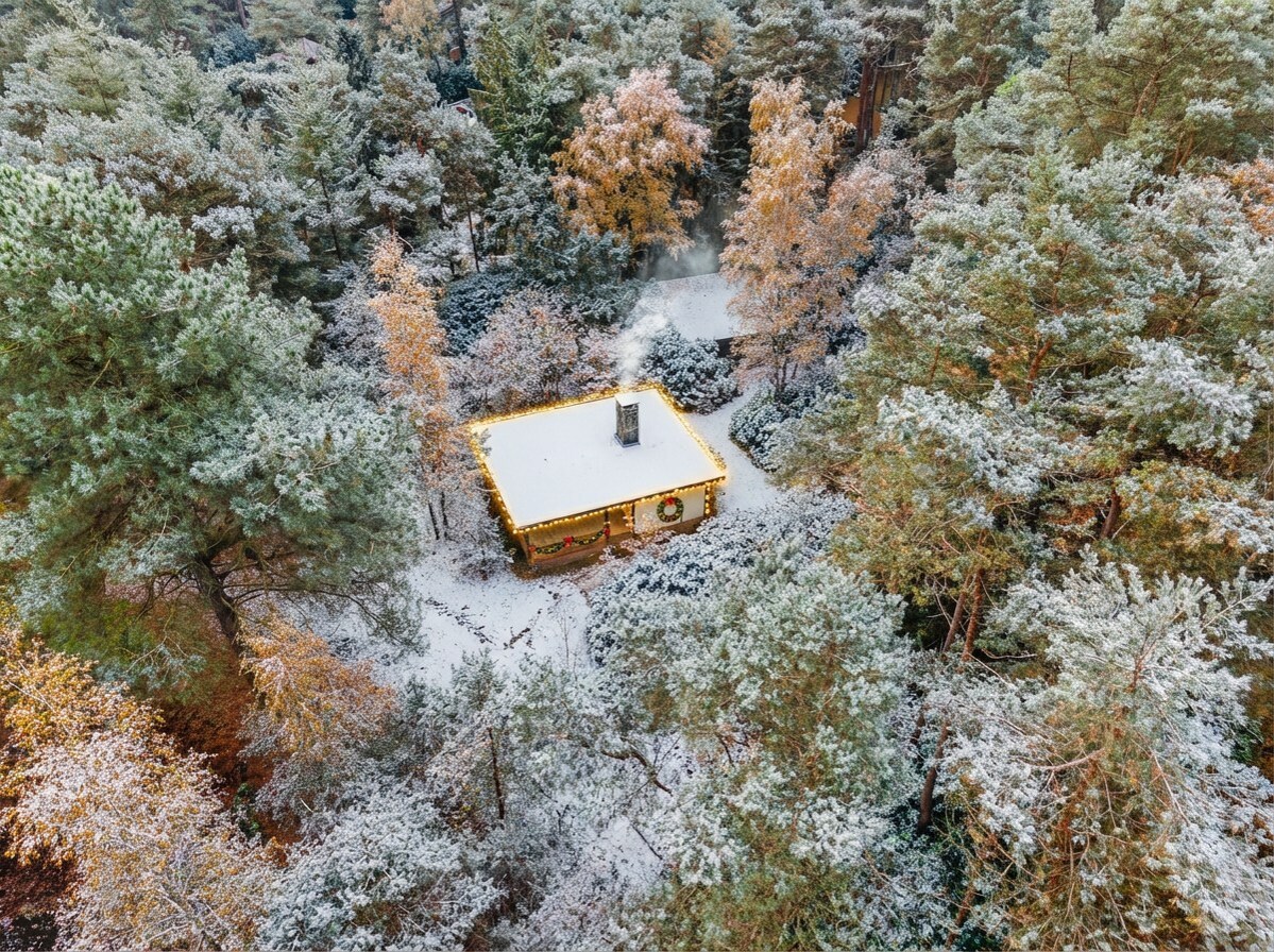 Twee recreatiegronden met chalet (17.935m² + 863m²) in een groene omgeving te Lille