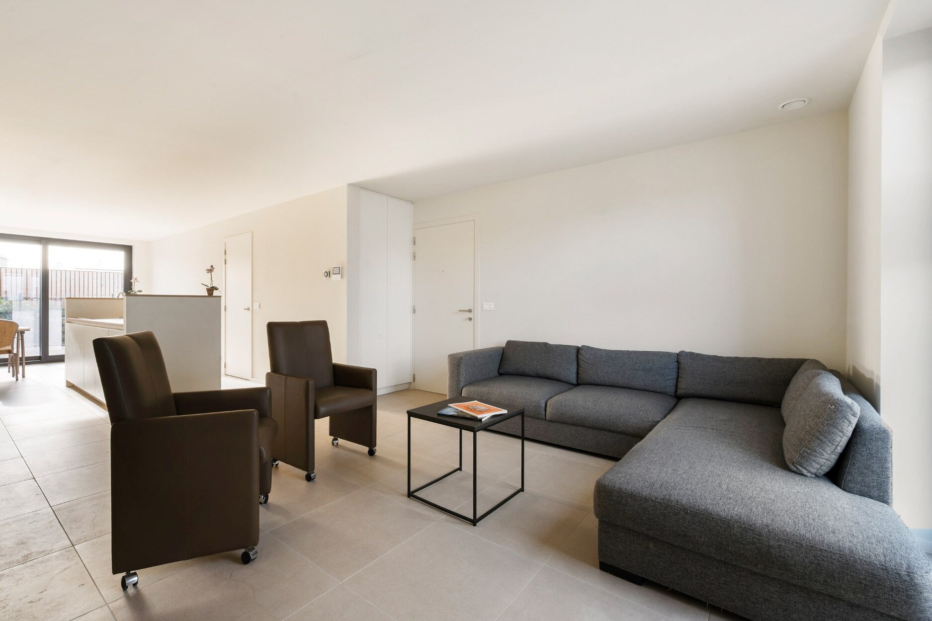 Gelijkvloers BEN-appartement in Oosteeklo