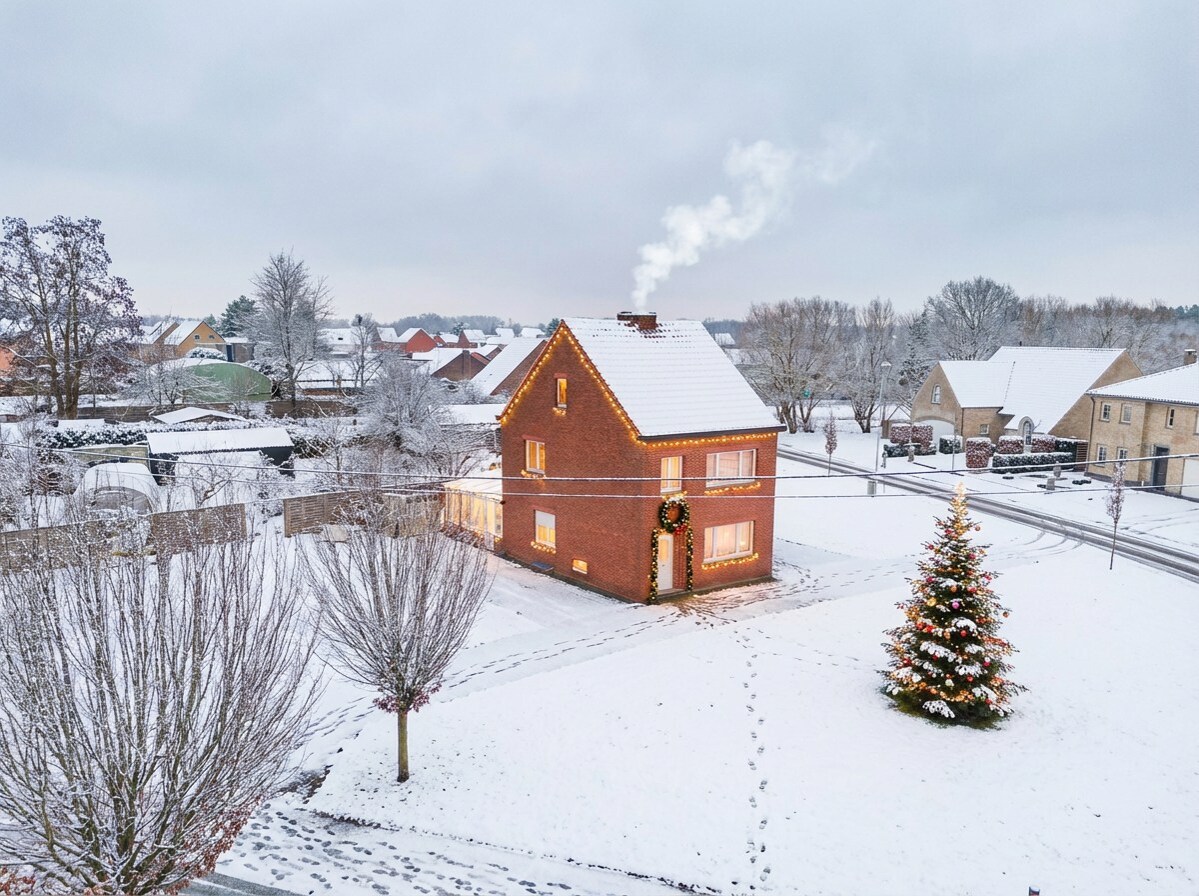 Te renoveren woning met verkavelingsmogelijkheid te Veerle.
