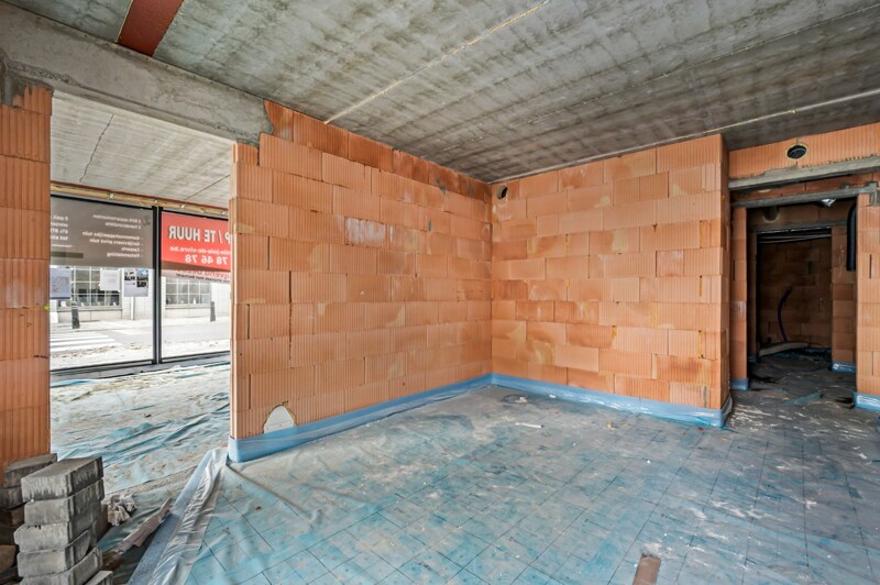 Commercieel kantoor te Oosteeklo