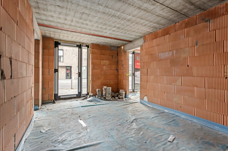 Commercieel kantoor te Oosteeklo