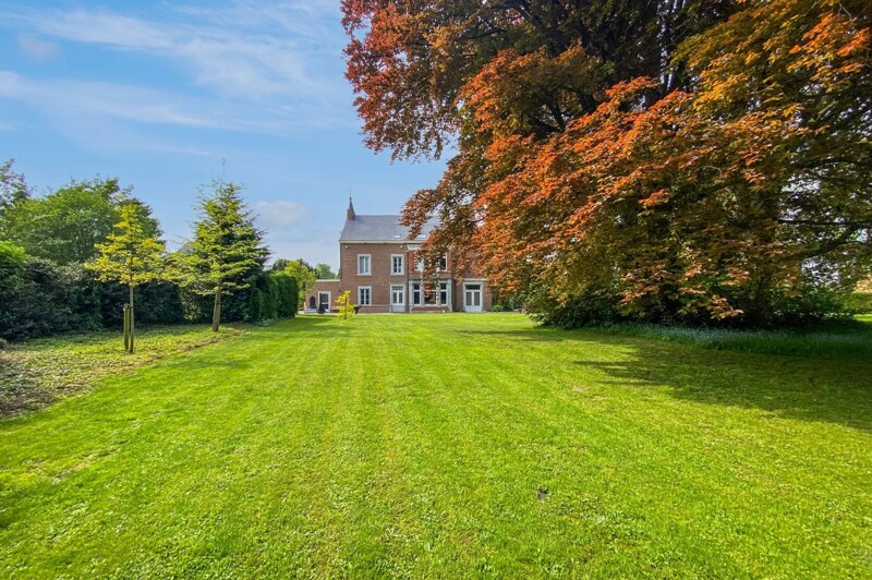 Herenhuis te Saint-Georges-sur-Meuse