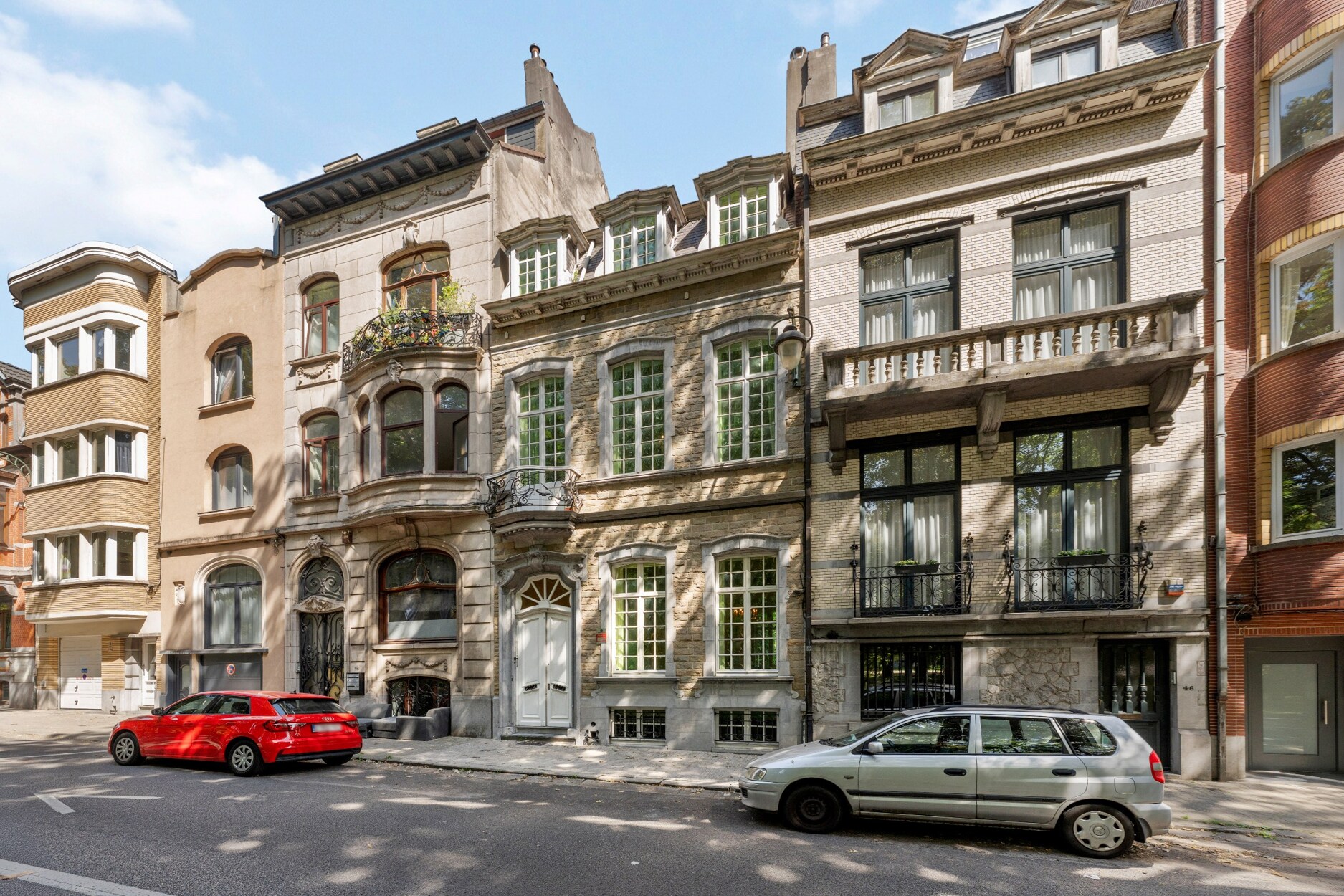 Uniek herenhuis tegenover het park in Ganshoren