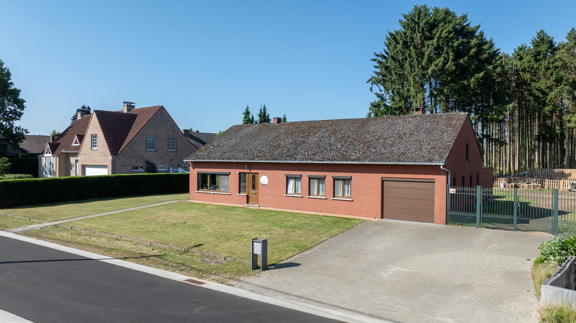 Te renoveren landelijke woning te Mol op 3.539m²