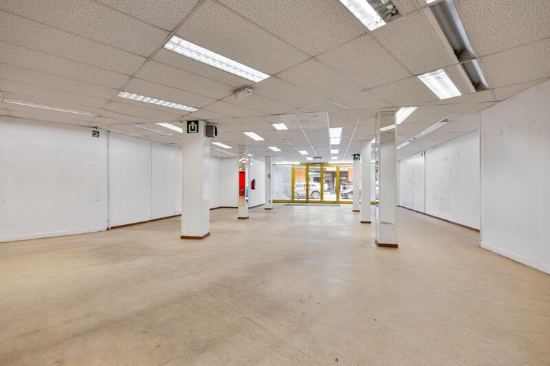 Commerciële winkel te Lommel