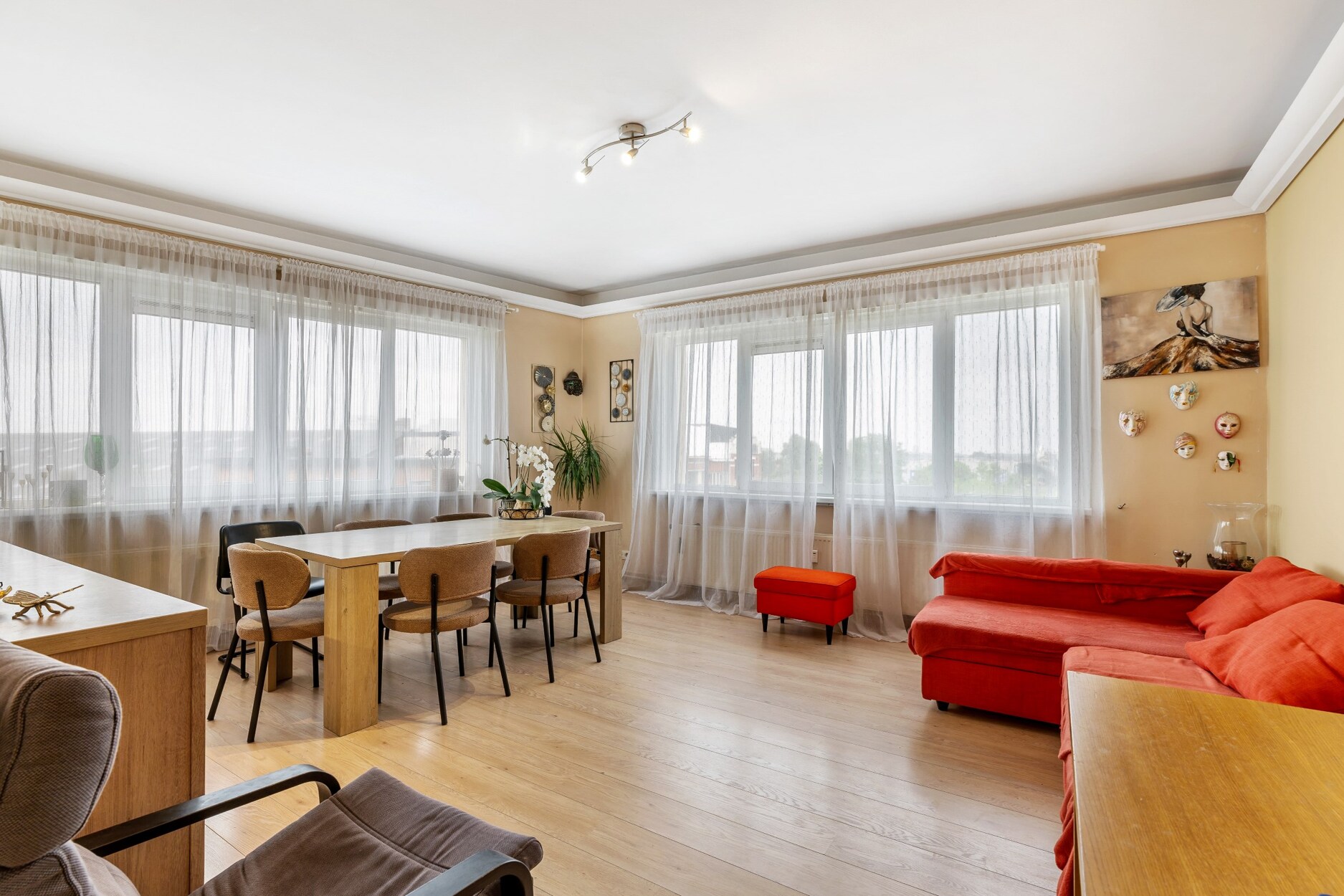 Appartement te Merksem met 2 slaapkamers.