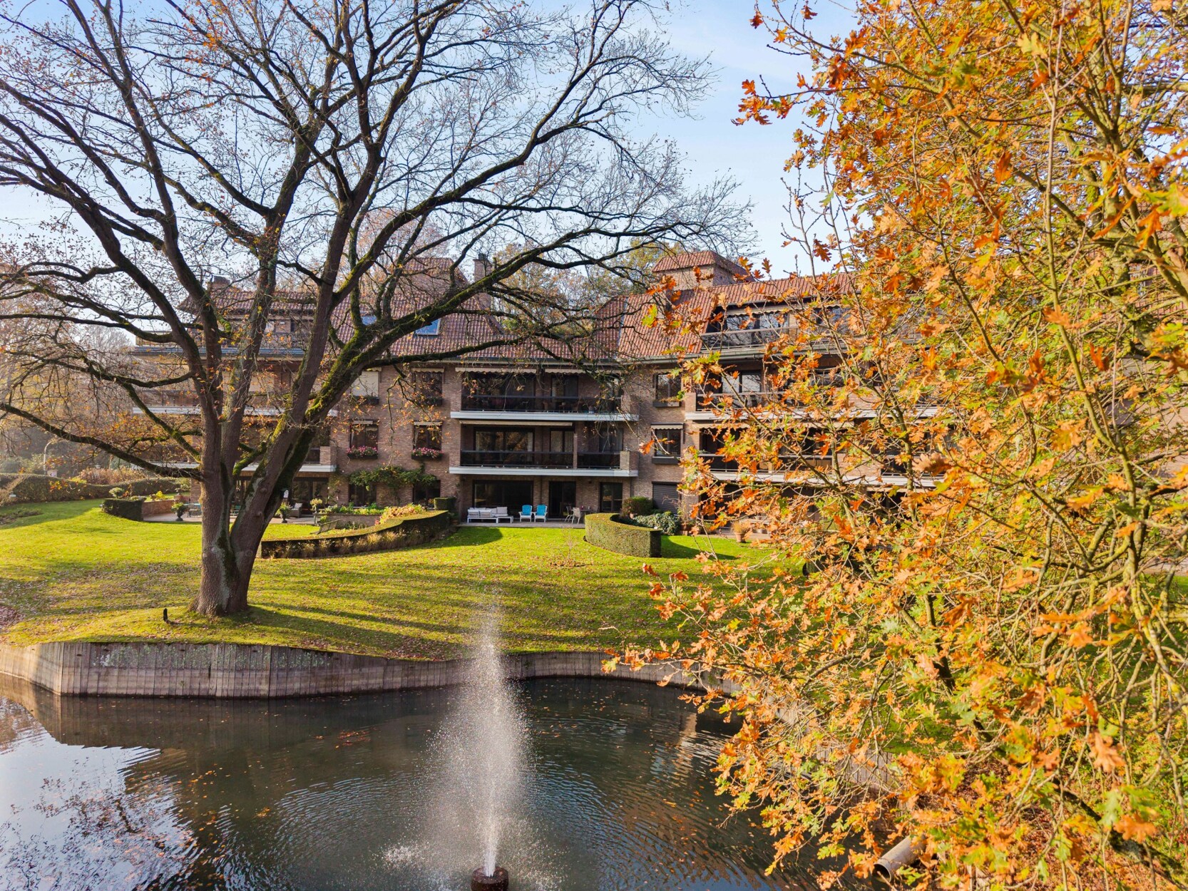 Uiterst luxueus gelijkvloersapp. 