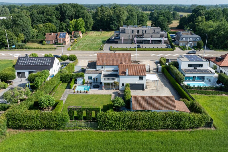 Commerciële winkel te Hasselt