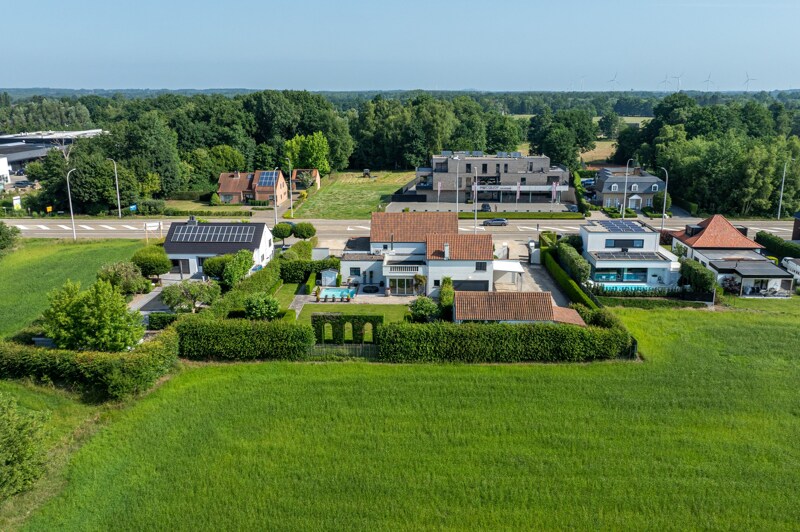 Commerciële winkel te Hasselt