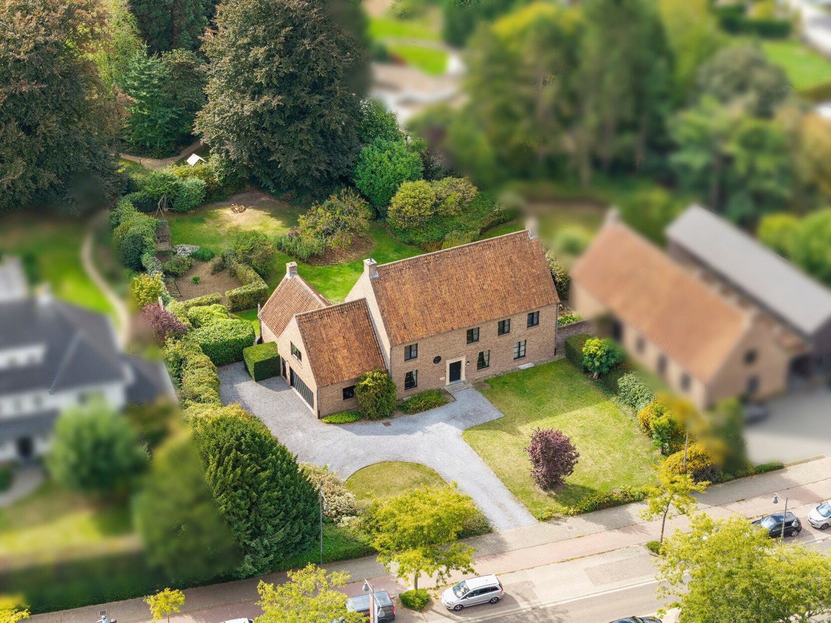 Stijlvolle villa met 6 slaapkamers en grote tuin