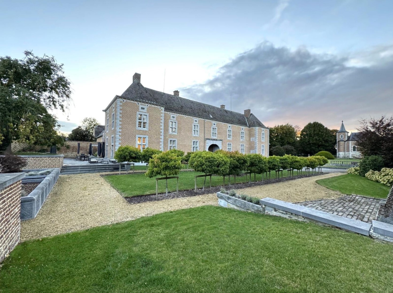 Faimes – Hoevekasteel uit de 18de eeuw op 5 ha