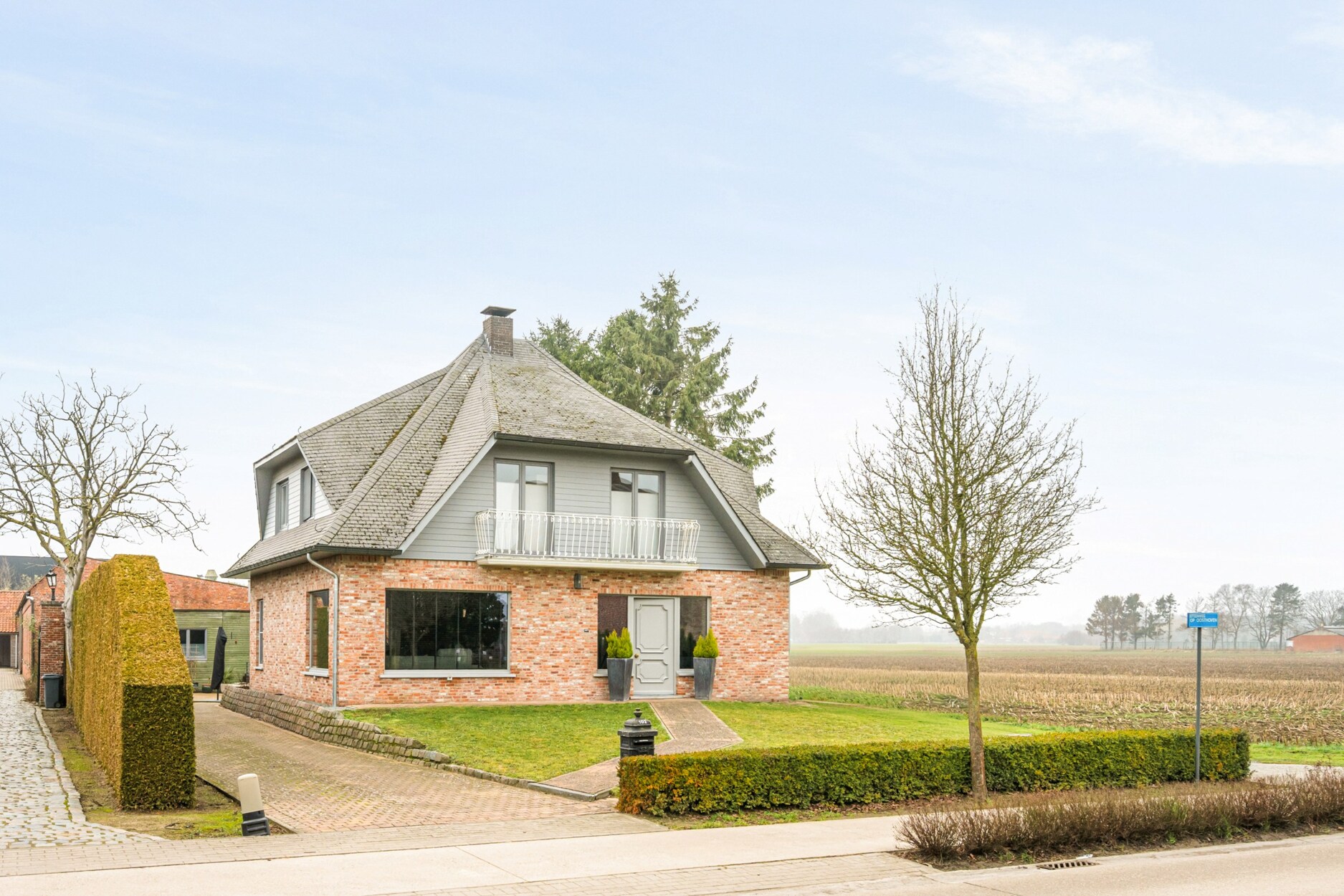 Gerenoveerde vrijstaande woning met 3 slaapkamers nabij het centrum van Oud-Turnhout