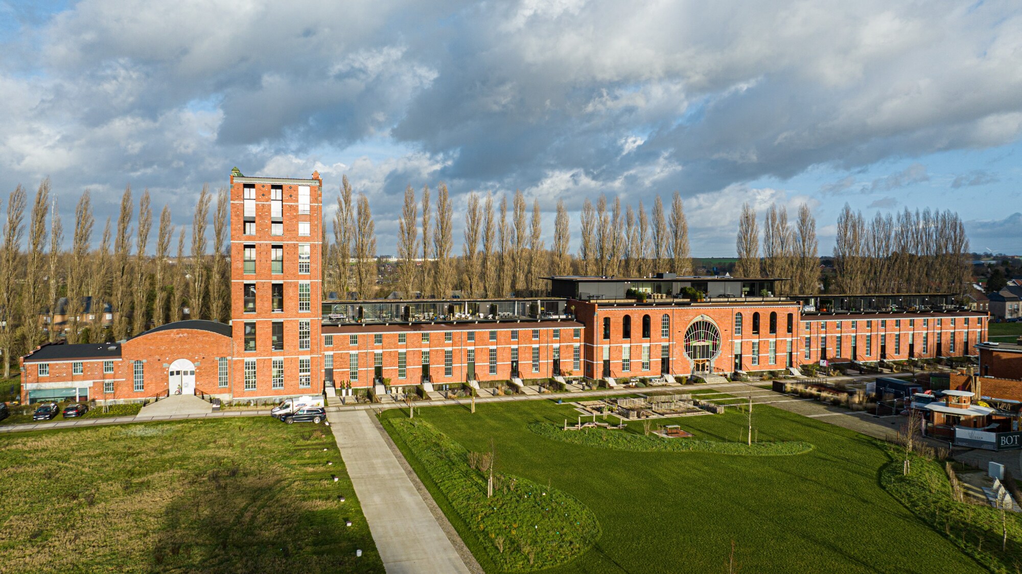 Exclusieve loft in de Chocoladeafbriek te Tongeren – 264 m² Pure luxe met terras 21m² en 2 autostaanplaatsen.