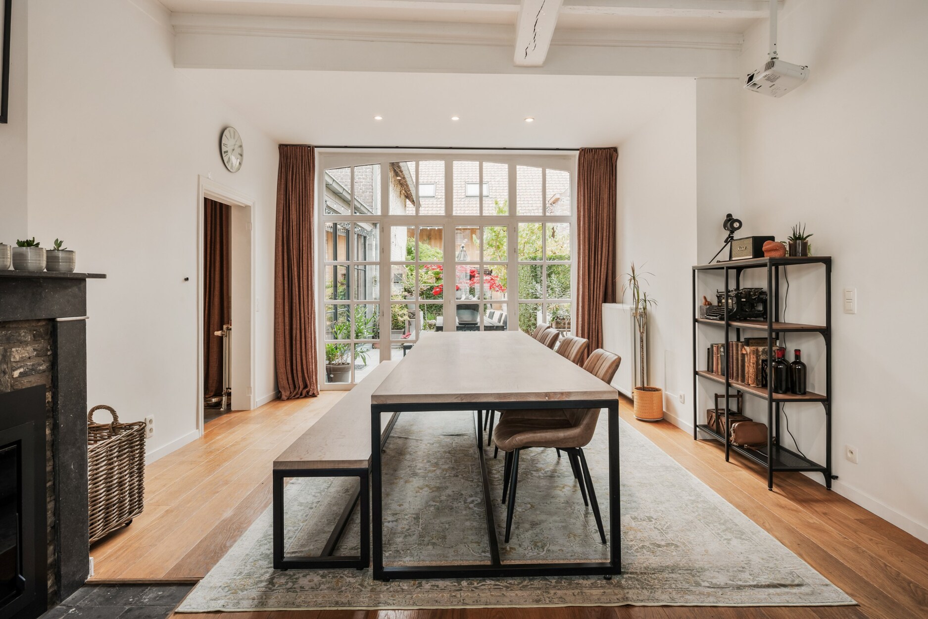 Uitzonderlijk vastgoed met casco nieuwbouw en tuin 