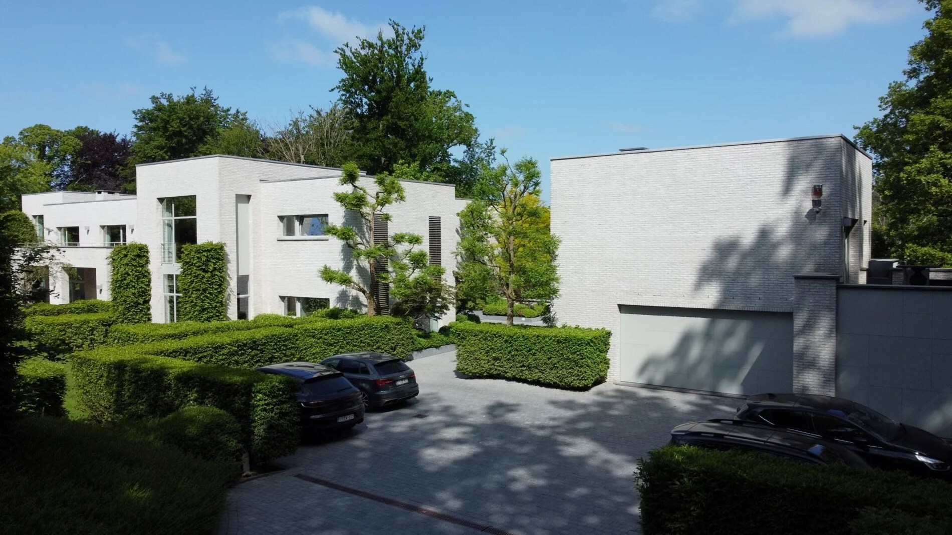 Bercuit - Eigentijdse woning met binnenzwembad