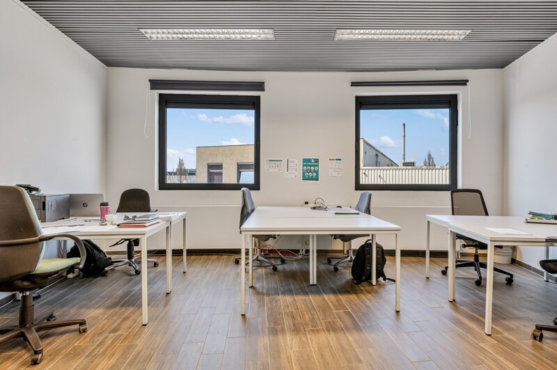 Commercieel kantoor te Zwijnaarde