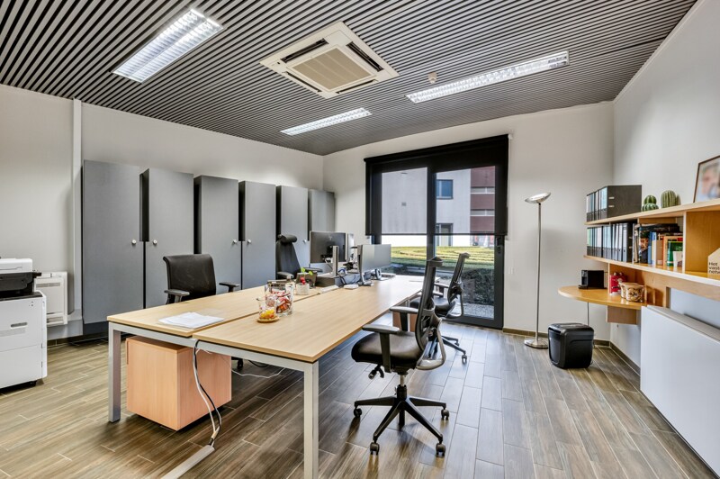 Commercieel kantoor te Zwijnaarde