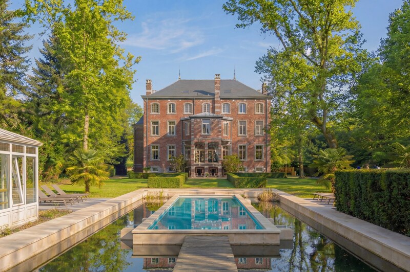 Kasteel te Noville-sur-Mehaigne