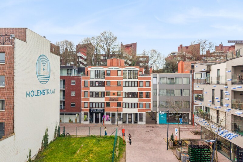 Commerciële winkel te Genk