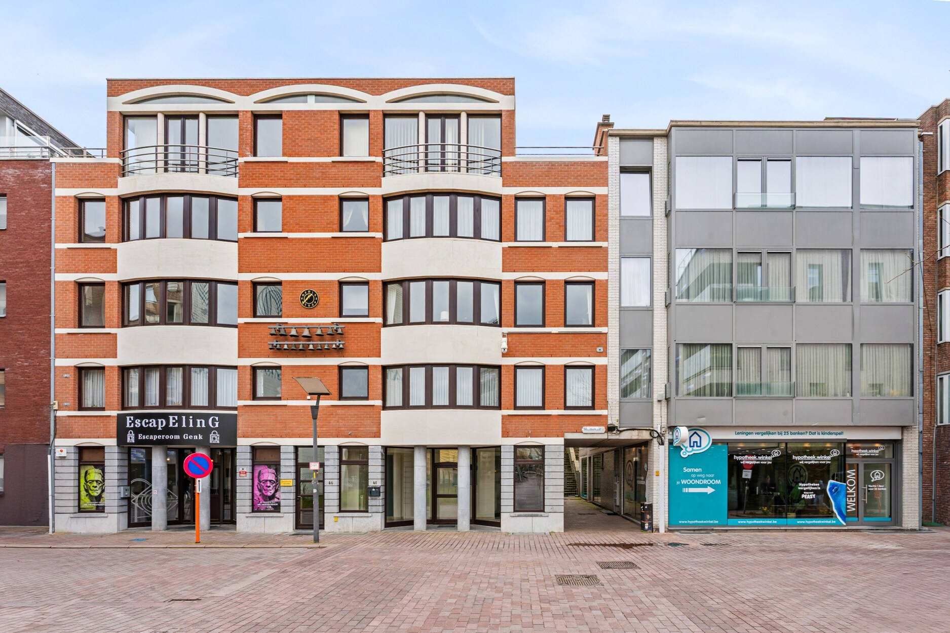 Ruime Commerciële Gelijkvloers op A-locatie in Hartje Genk