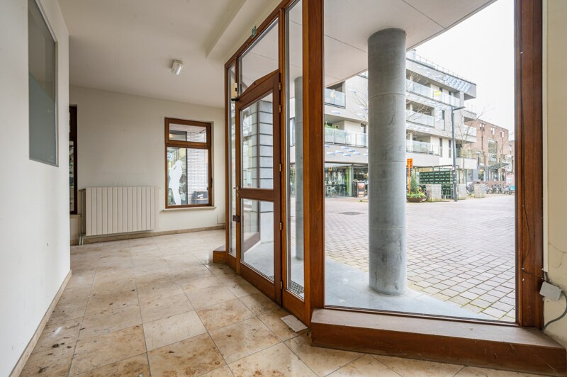 Commerciële winkel te Genk