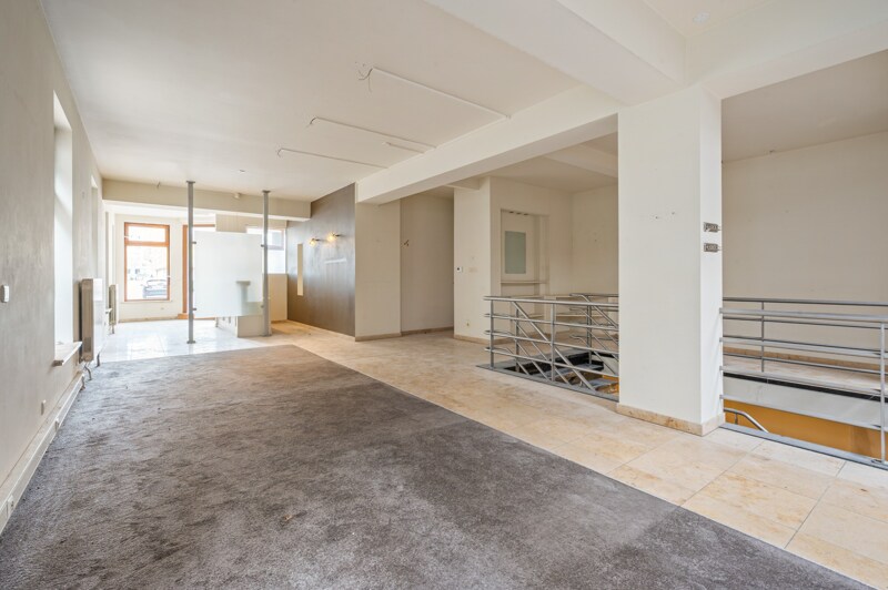 Commerciële winkel te Genk