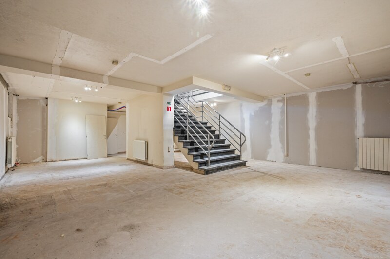 Commerciële winkel te Genk