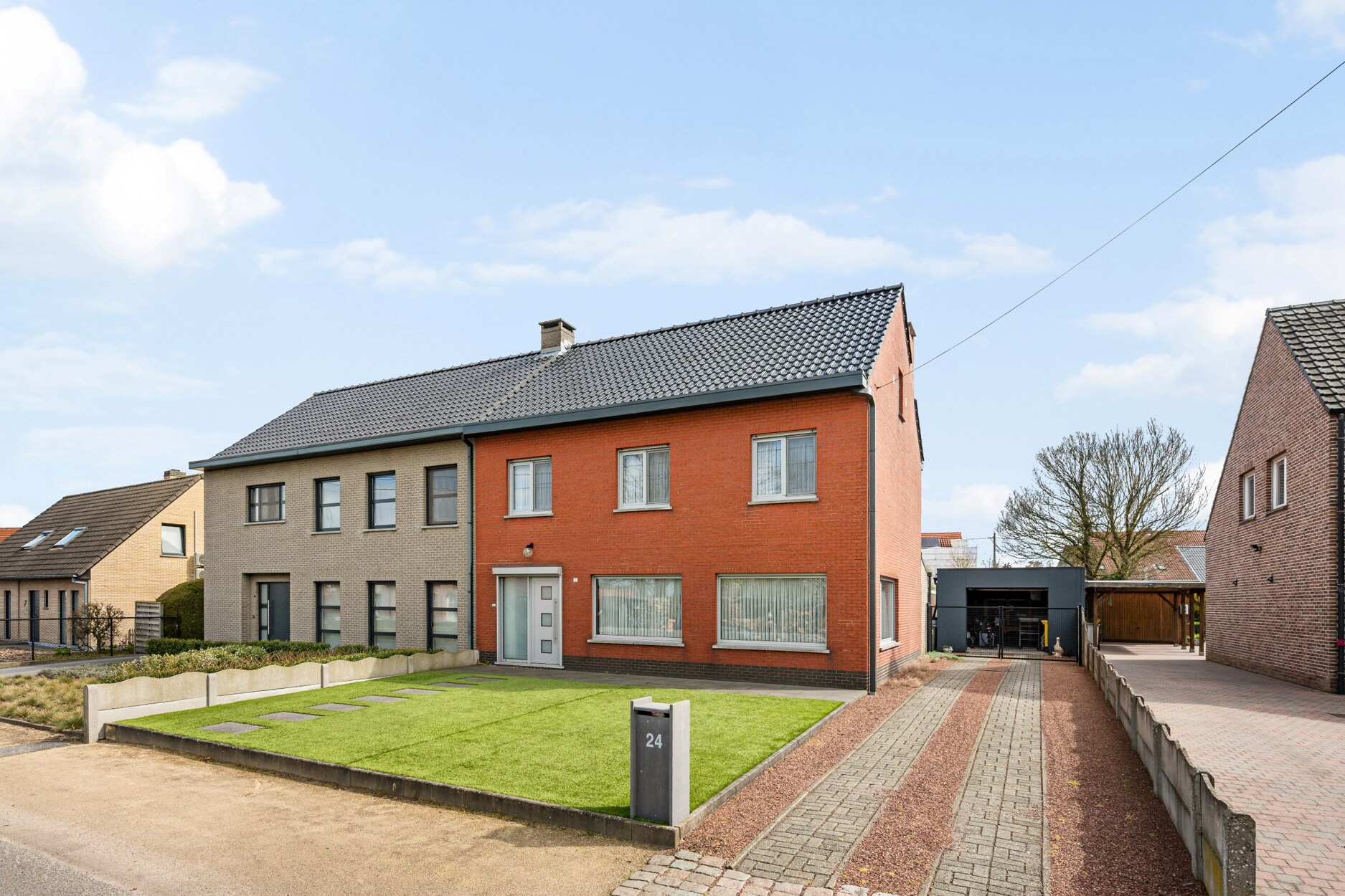 Goed onderhouden half open woning op rustige locatie!