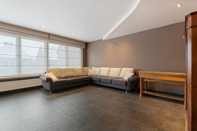 Commerciële winkel te Nevele