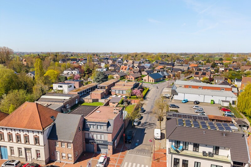 Commerciële winkel te Nevele