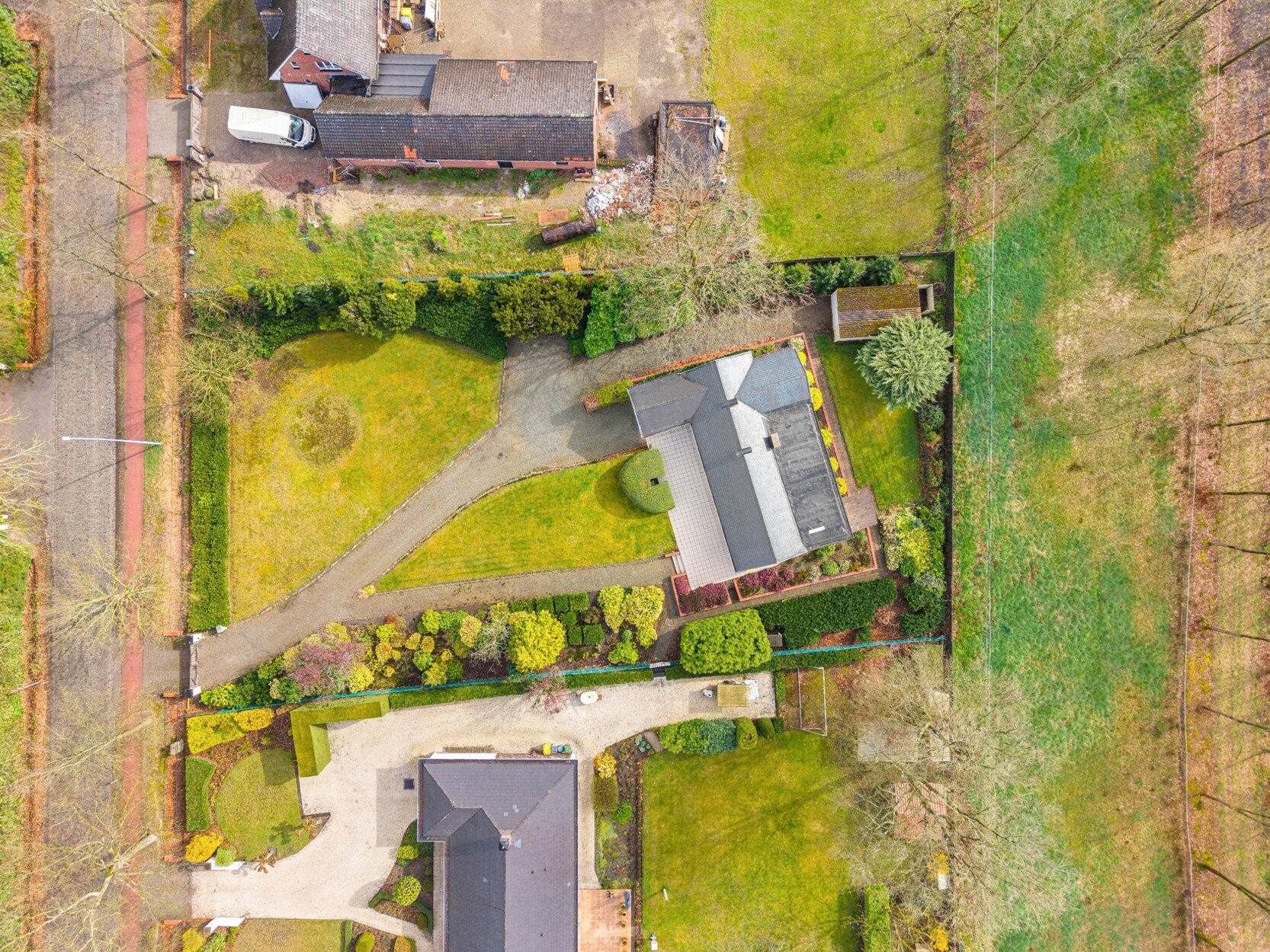 Mooi bouwperceel van 1894 m²