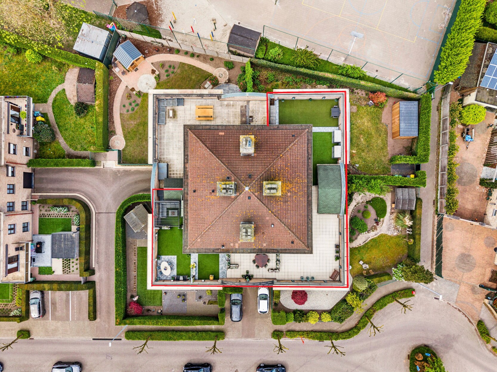 Penthouse in centrum Hoogstraten met terras van ca. 225m²!