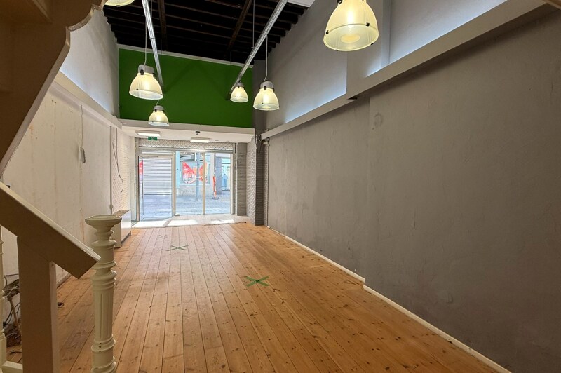 Commerciële winkel te Maaseik