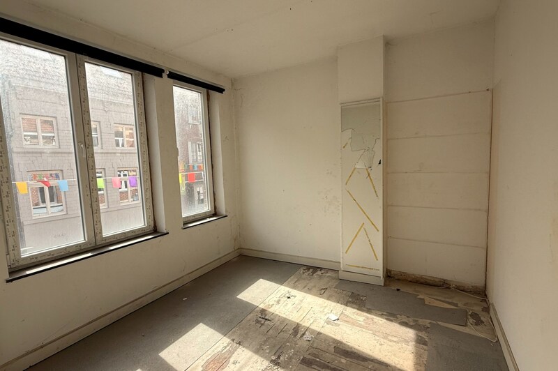 Commerciële winkel te Maaseik