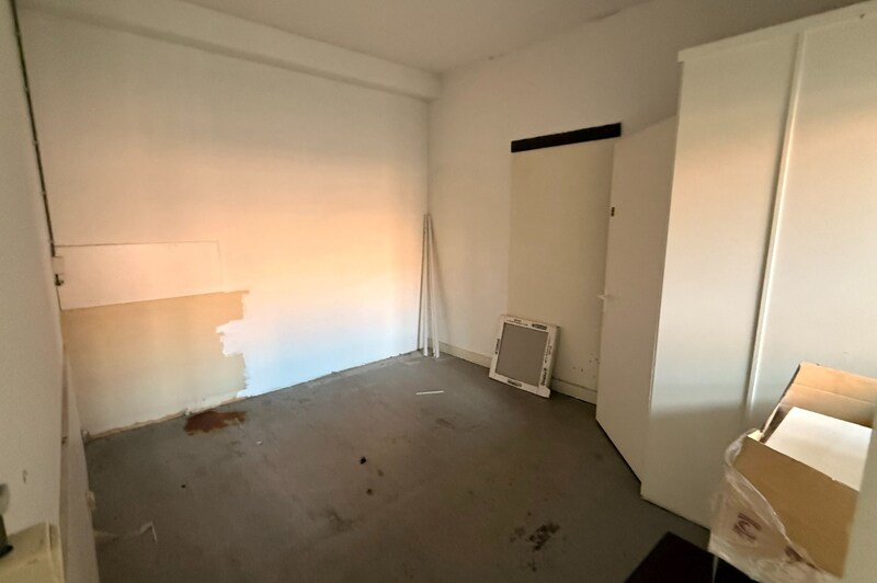 Commerciële winkel te Maaseik