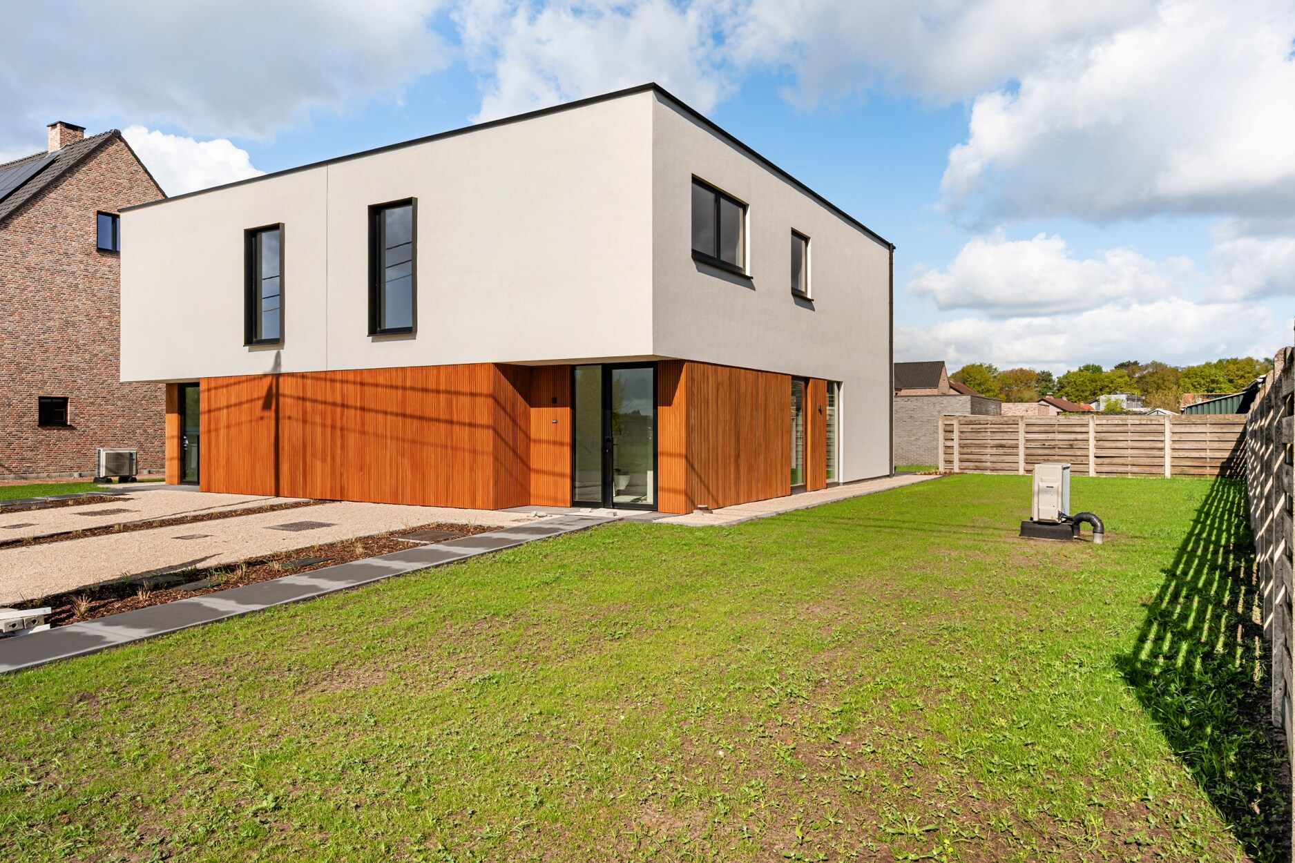 Halfopen BEN woning (rechts) met 3 slaapkamers op 405m² te Ravels